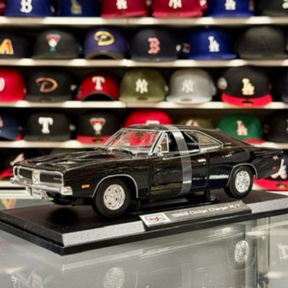 Maisto 1/18 1969 Dodge Charger R/T Diecast Model Car | New - Product Image