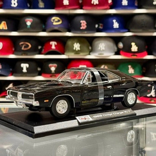 Maisto 1/18 1969 Dodge Charger R/T Diecast Model Car | New - Product Image
