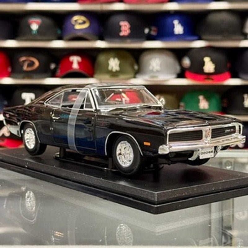 Maisto 1/18 1969 Dodge Charger R/T Diecast Model Car | New - Product Image