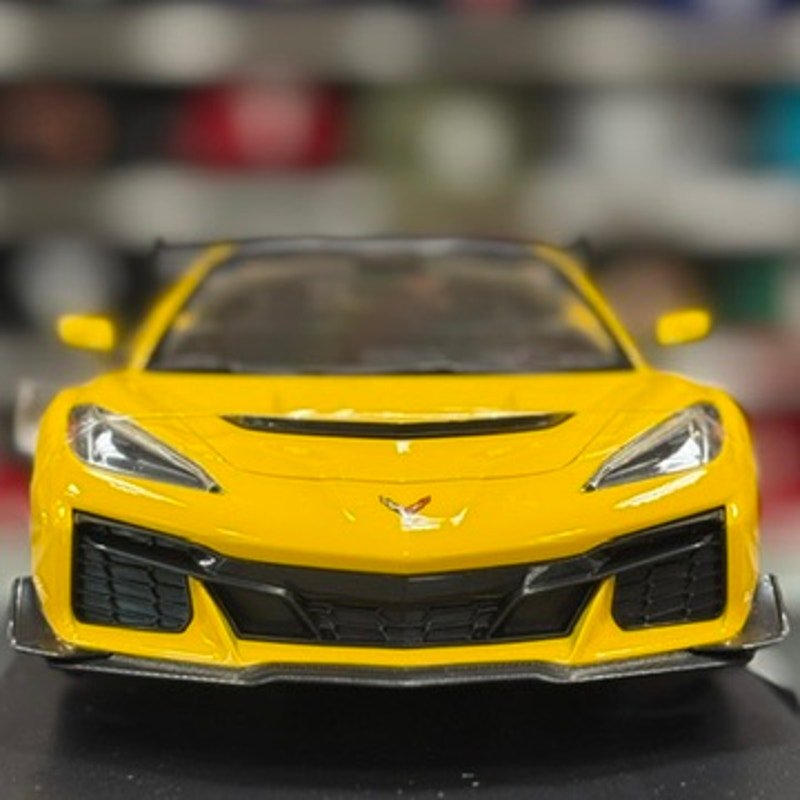 Maisto 1/18 Corvette ZR1 Coupe Yellow Special Edition Diecast Model Car | New - Product Image
