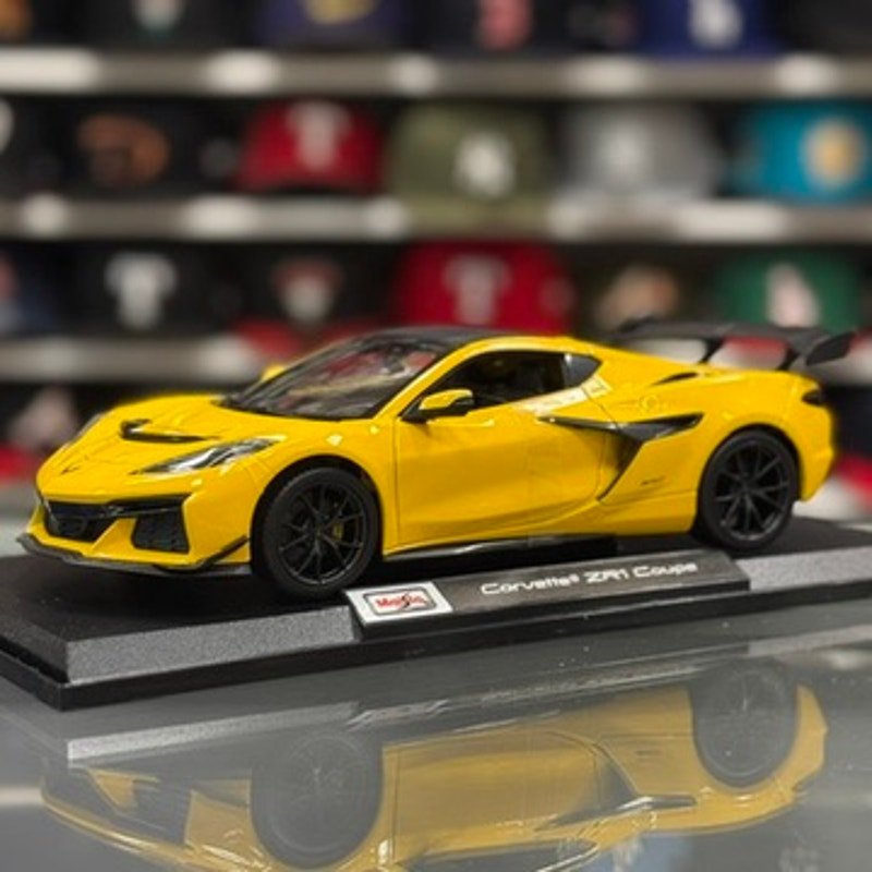 Maisto 1/18 Corvette ZR1 Coupe Yellow Special Edition Diecast Model Car | New - Product Image