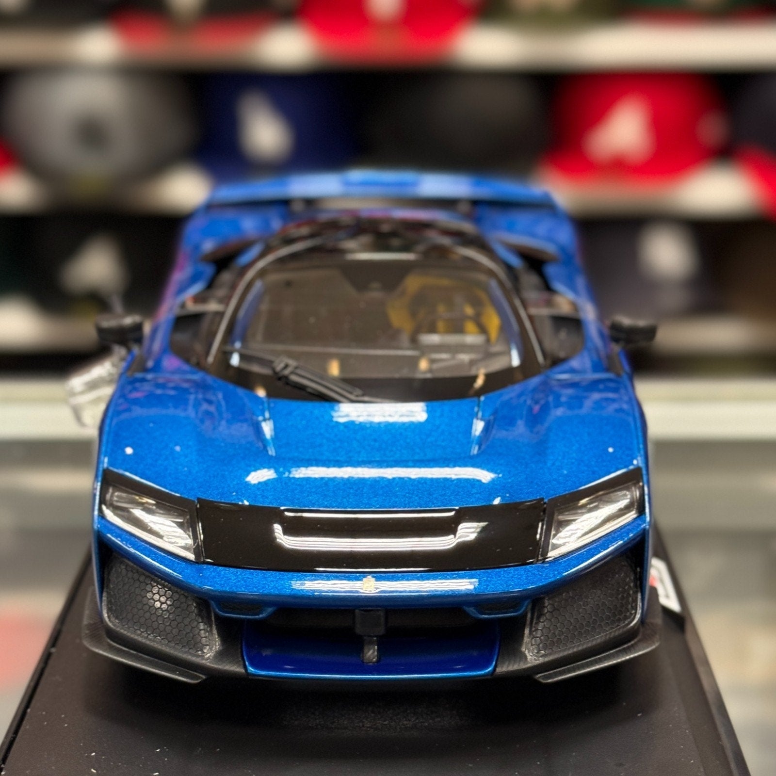 Maisto 1/18 Ferrari F80 Metallic Blue Special Edition Diecast Model Car | New - Product Image