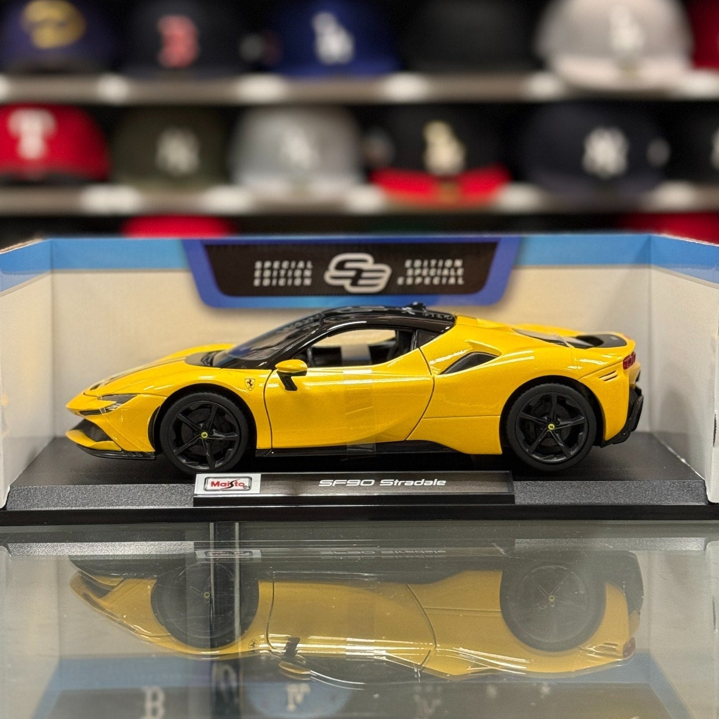 Maisto 1/18 Ferrari SF90 Coupe Diecast Special Edition Model Car | New - Product Image