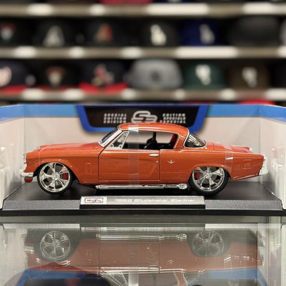 Maisto 1:18 1953 Studebaker Starliner Copper Orange Custom Special Edition Diecast | New - Product Image