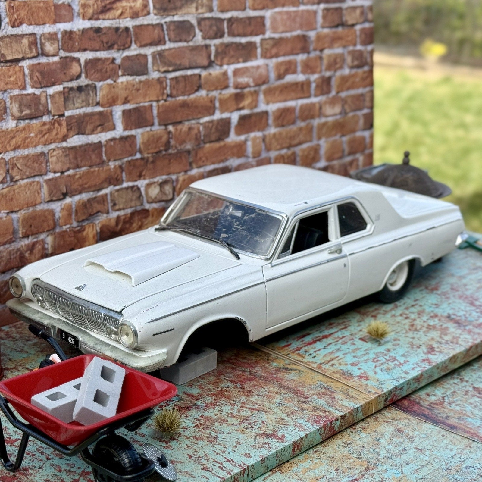 Maisto 1963 Dodge 330 White 1/18 Scale Diecast Model Car | Diorama Parts Car - Product Image