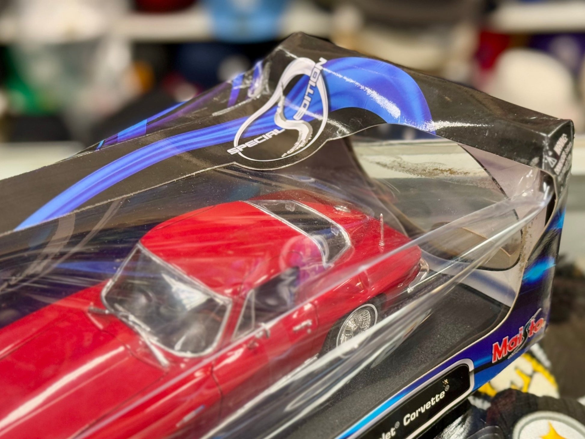 Maisto 1965 Corvette Stingray C2 Red 1/18 Scale Diecast Model Car | New - Product Image