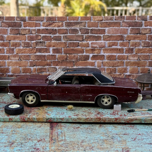 Maisto 1965 Pontiac GTO Maroon 1/18 Scale Diecast Model Car | Diorama Parts Car - Product Image