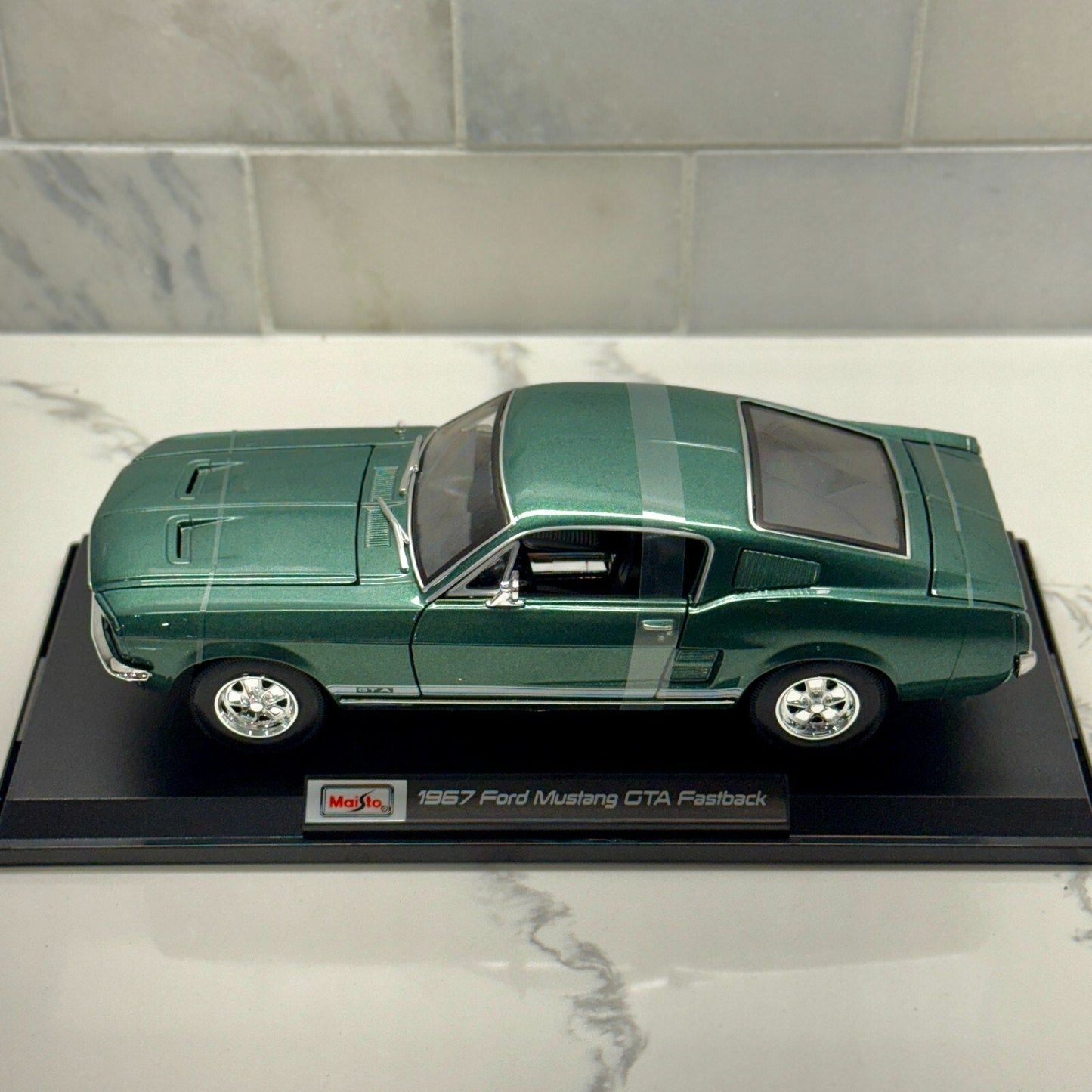Maisto 1967 Ford Mustang GTA Fastback 1/18 Scale Diecast Model Car | New - Product Image