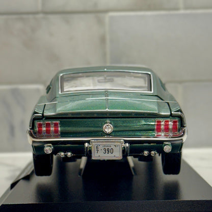 Maisto 1967 Ford Mustang GTA Fastback 1/18 Scale Diecast Model Car | New - Product Image