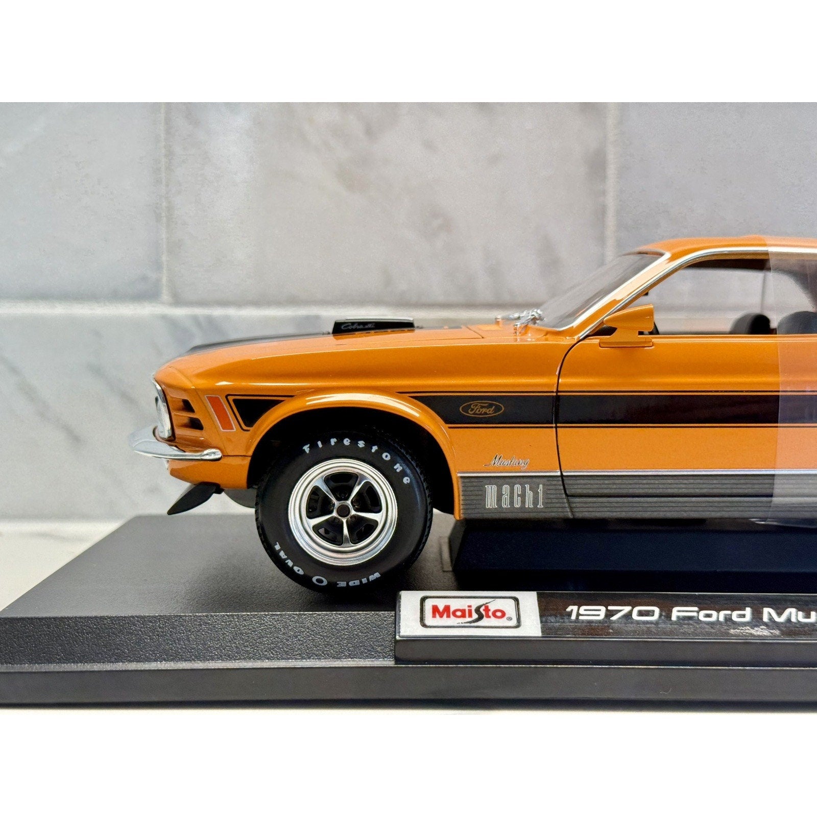 Maisto 1970 Ford Mustang Mach-1 Orange 1/18 Scale Diecast Model Car | New - Product Image