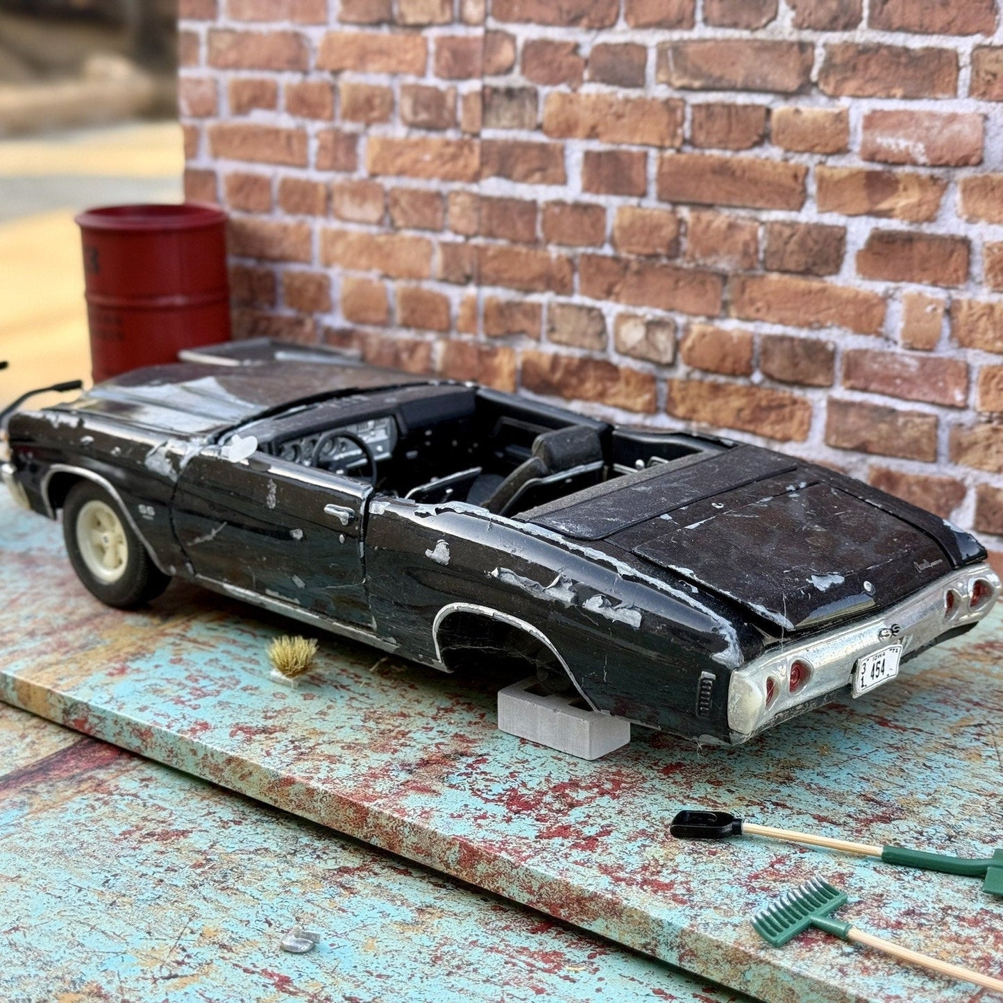 Maisto 1971 Chevy Chevelle SS Open Top Black 1/18 Scale Diecast Model Car | Diorama Parts Car - Product Image