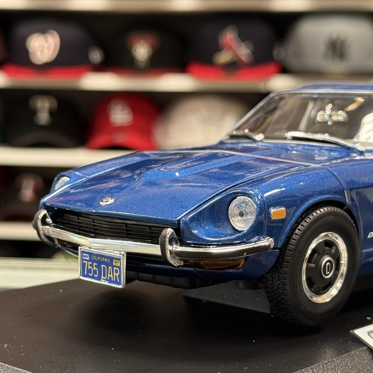 Maisto 1:18 1971 Datsun 240Z Metallic Blue Special Edition Diecast Model Car | New - Product Image