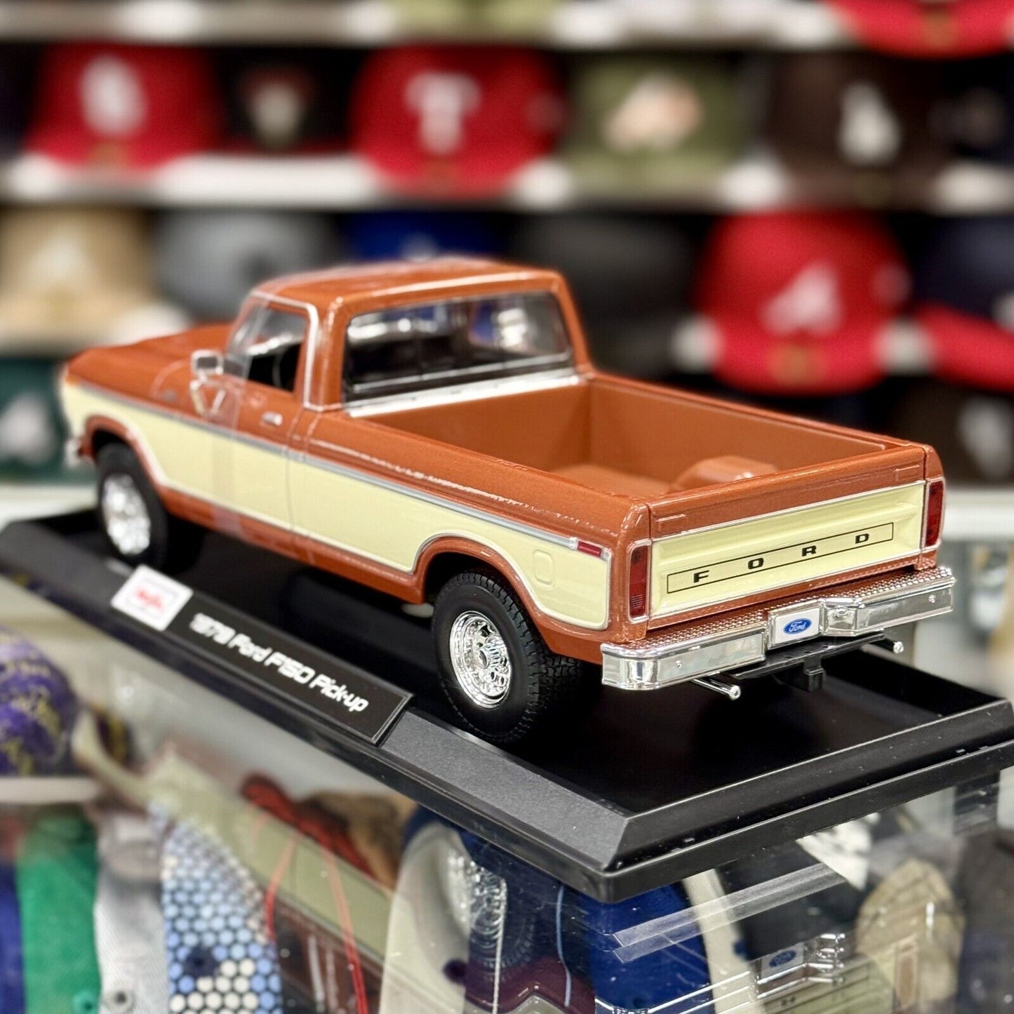 Maisto 1979 Ford F150 Pick-Up Truck Tan w/ Beige 1/18 Scale Diecast Model Car | New - Product Image