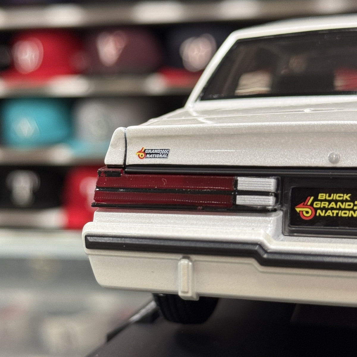 Maisto 1:18 1987 Buick Grand National Pearl White Diecast Model Car | New - Product Image