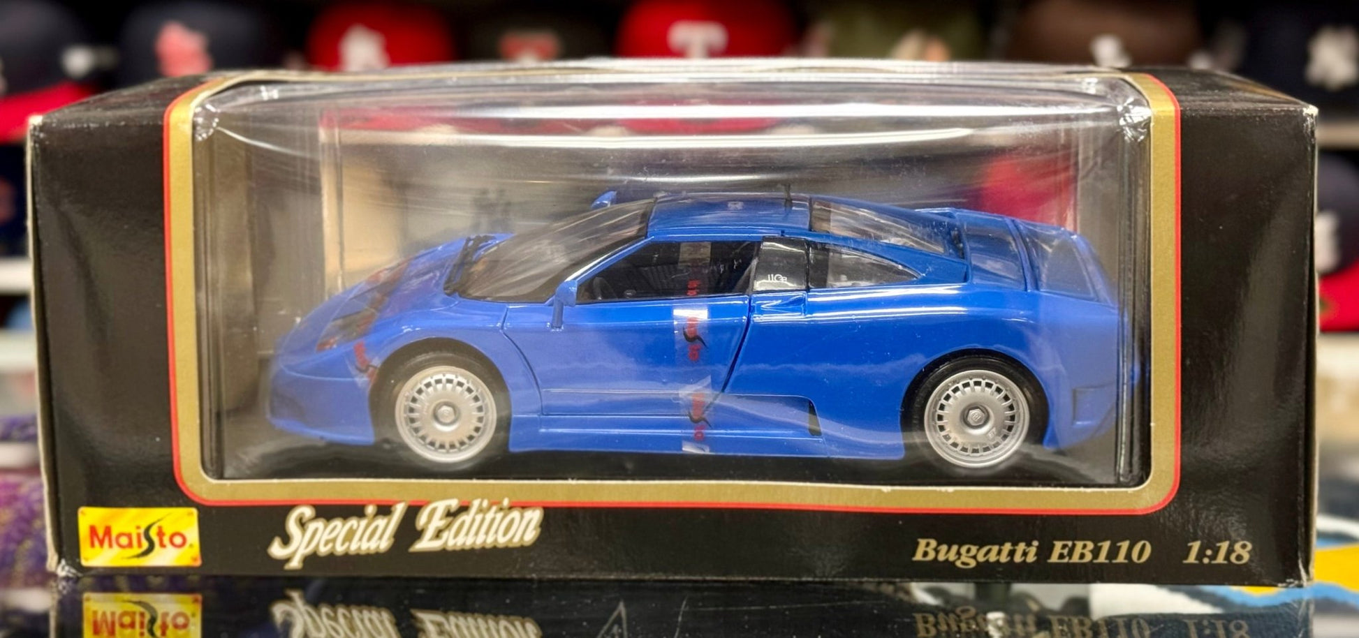 Maisto 1992 Bugatti EB110 French Blue 1/18 Scale Diecast Model Car | New - Product Image