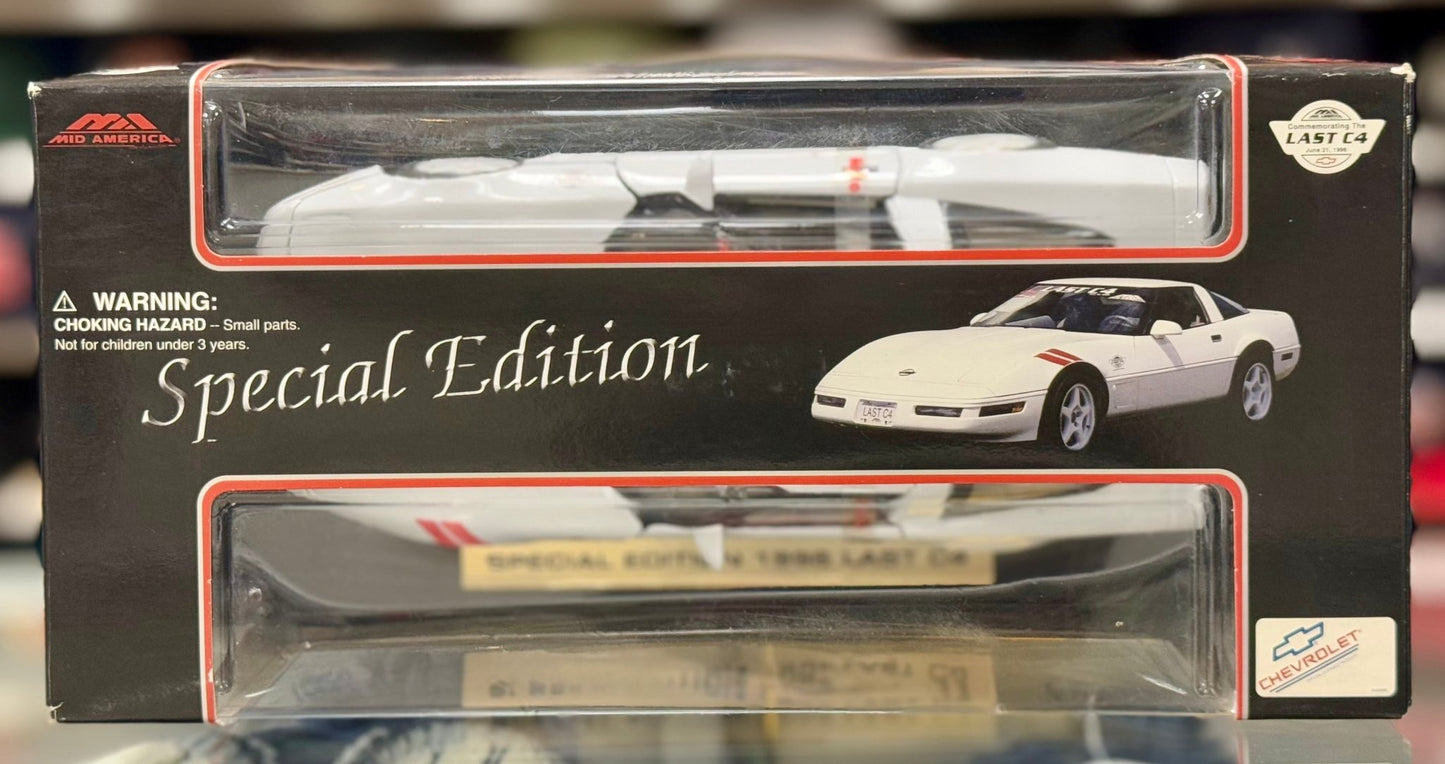 Maisto 1996 Corvette C4 'Last Edition' White 1/18 Scale Diecast Model Car | New - Product Image