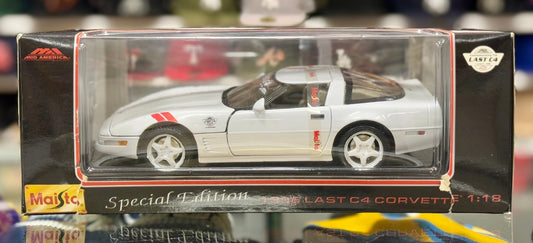 Maisto 1996 Corvette C4 'Last Edition' White 1/18 Scale Diecast Model Car | New - Product Image