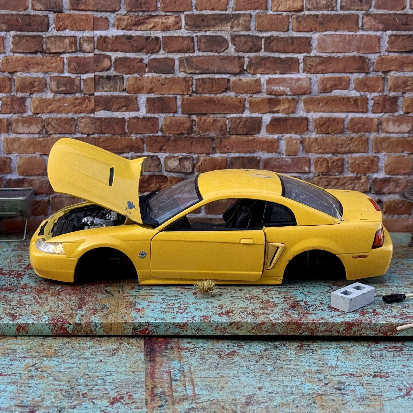 Maisto 1999 Ford Mustang GT Yellow 1/18 Scale Diecast Model Car | Diorama Parts Car - Product Image
