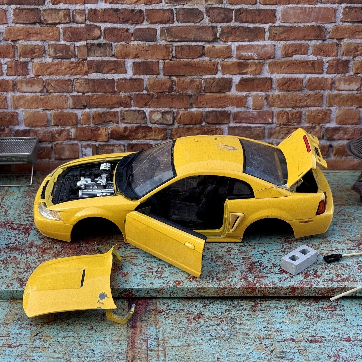 Maisto 1999 Ford Mustang GT Yellow 1/18 Scale Diecast Model Car | Diorama Parts Car - Product Image