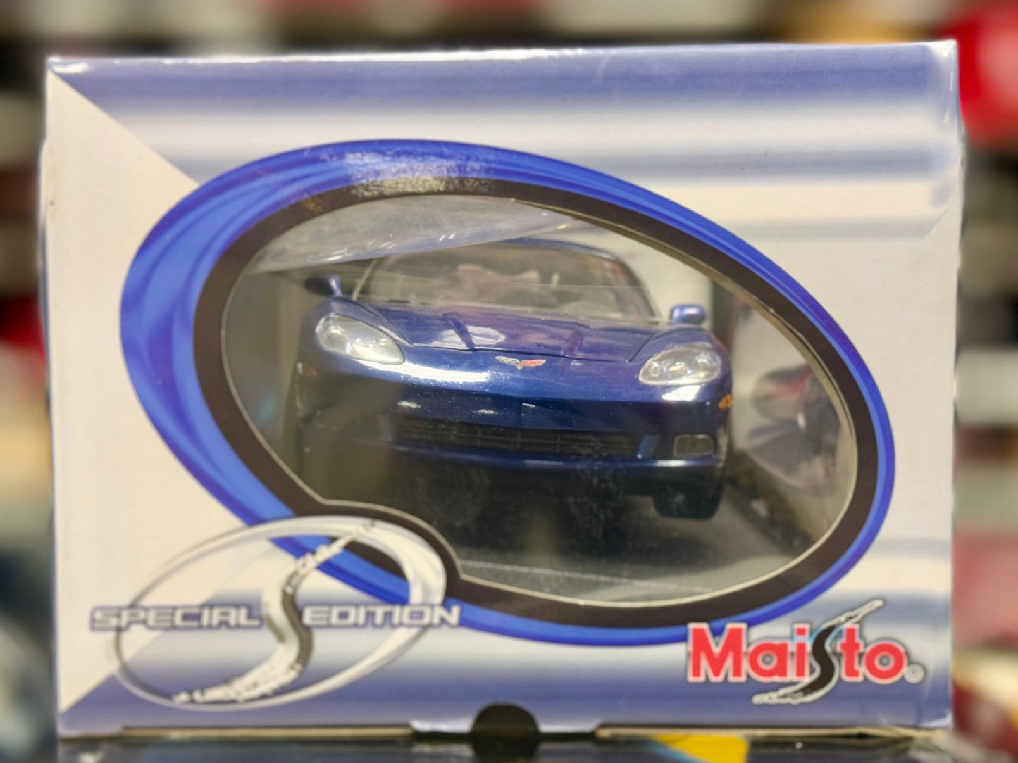 Maisto 2005 Corvette C6 Blue 1/18 Scale Diecast Model Car | New - Product Image