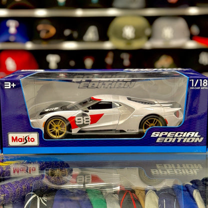 Maisto 2018 Ford GT 'Heritage Edition' White w/ Carbon Fiber 1/18 Scale Diecast Model Car | New - Product Image