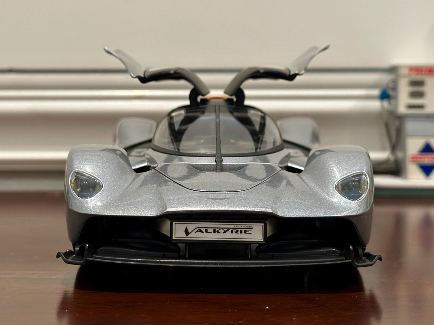 Maisto Aston Martin Valkyrie Coupe 1/18 Scale Diecast Model Car | New - Product Image