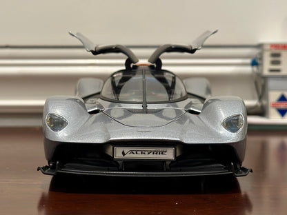Maisto Aston Martin Valkyrie Coupe 1/18 Scale Diecast Model Car | New - Product Image