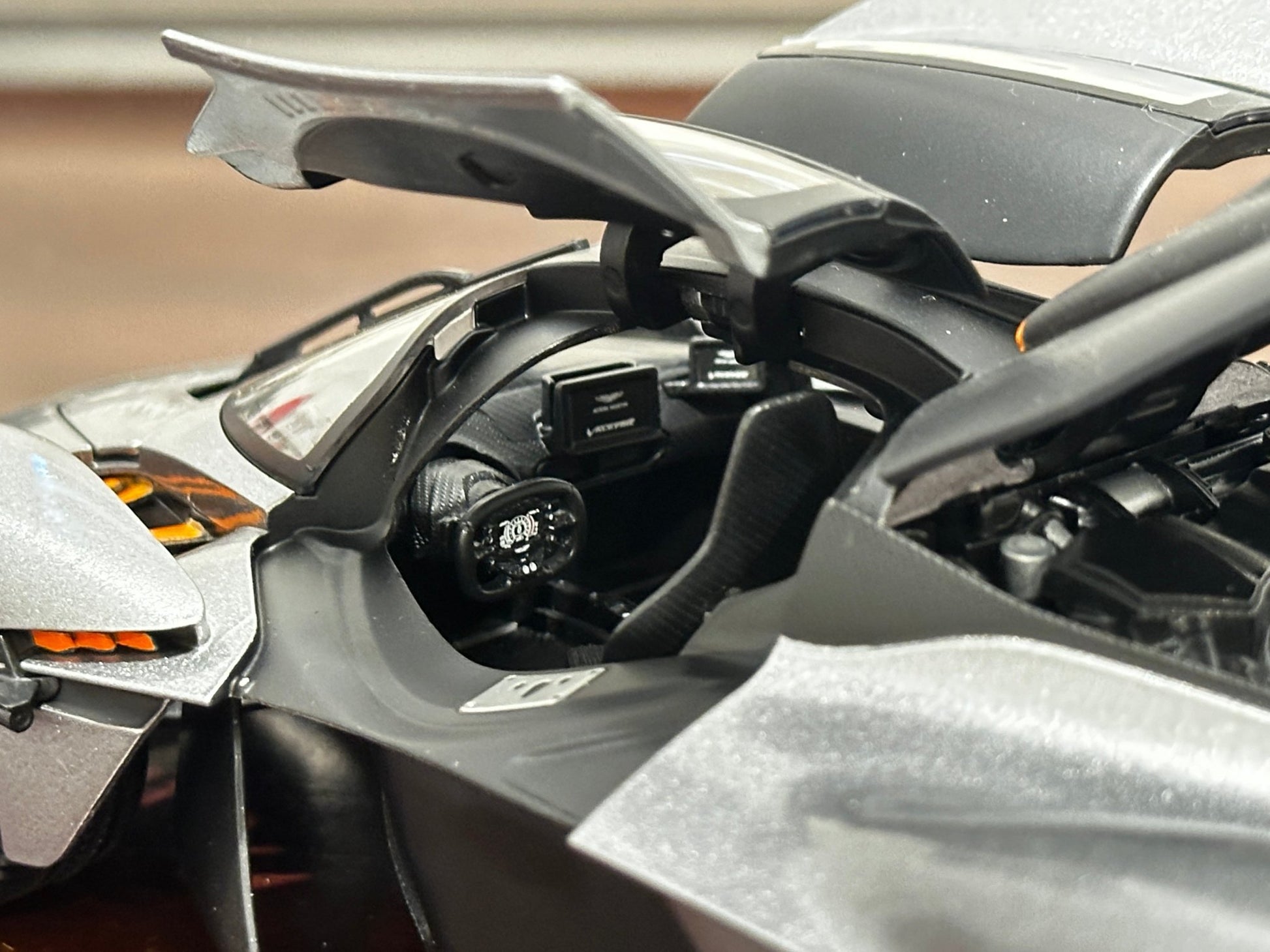 Maisto Aston Martin Valkyrie Coupe 1/18 Scale Diecast Model Car | New - Product Image