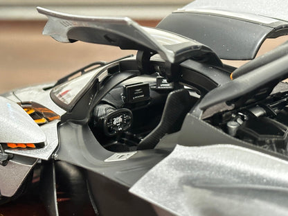 Maisto Aston Martin Valkyrie Coupe 1/18 Scale Diecast Model Car | New - Product Image