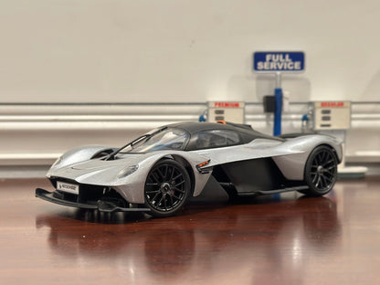 Maisto Aston Martin Valkyrie Coupe 1/18 Scale Diecast Model Car | New - Product Image