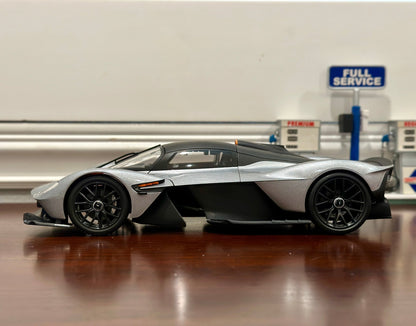 Maisto Aston Martin Valkyrie Coupe 1/18 Scale Diecast Model Car | New - Product Image