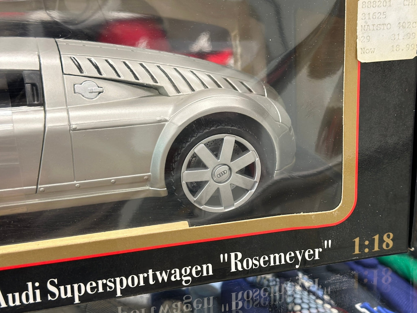 Maisto Audi Supersportwagen Rosemeyer Silver 1/18 Scale Diecast Model Car - Product Image