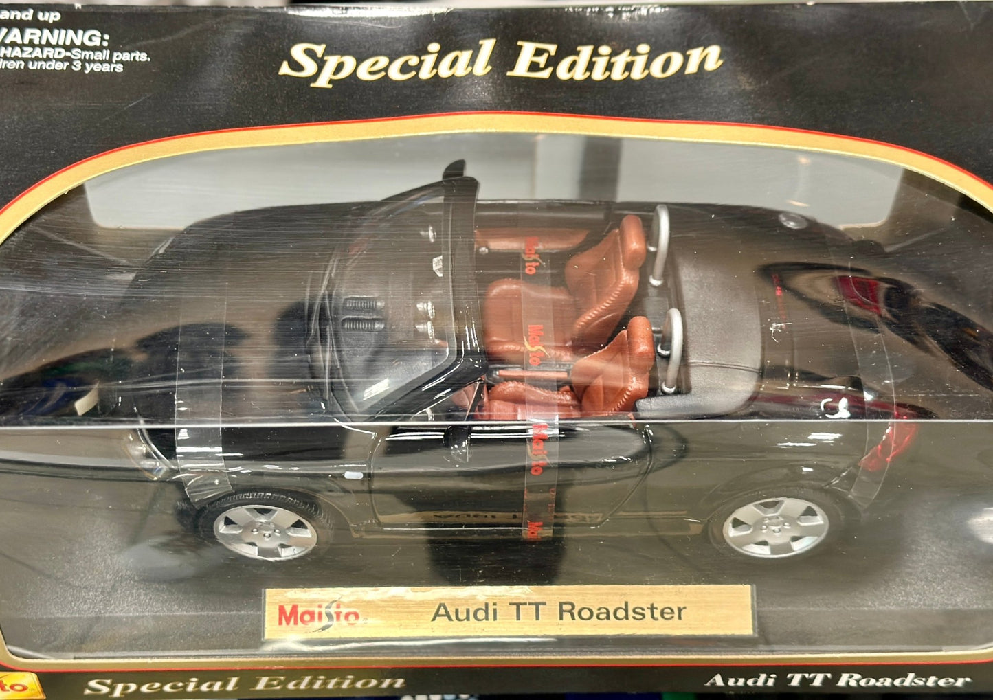 Maisto Audi TT Roadster Black 1/18 Scale Diecast Model Car - Product Image