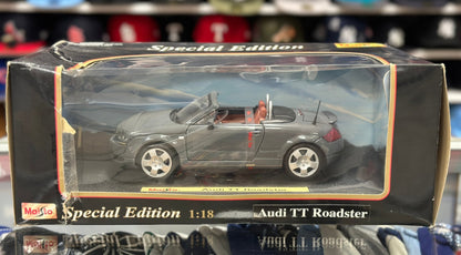 Maisto Audi TT Roadster Gray 1/18 Scale Diecast Model Car - Product Image