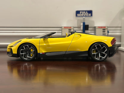 Maisto Bugatti Mistral Yellow 1/18 Scale Diecast Model Car - Product Image