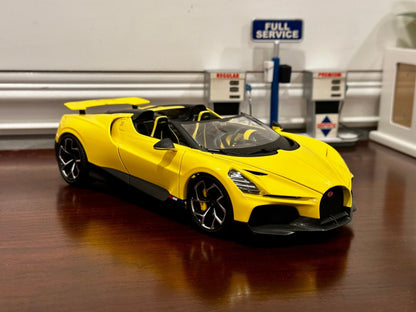 Maisto Bugatti Mistral Yellow 1/18 Scale Diecast Model Car - Product Image