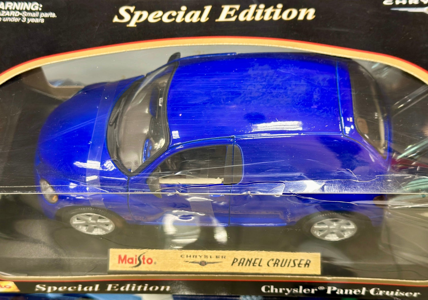 Maisto Chrysler Panel PT Cruiser Blue 1/18 Scale Diecast Model Car - Product Image