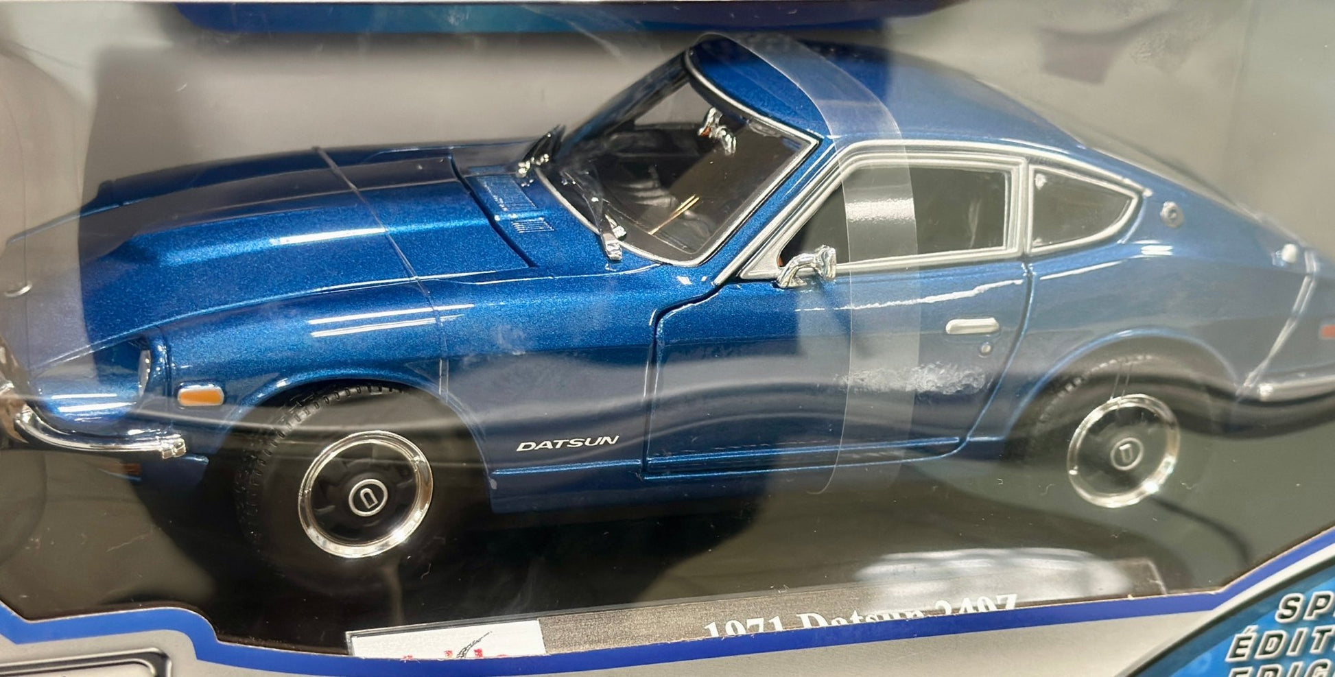 Maisto Datsun 240z Blue 1/18 Scale Diecast Model Car | New - Product Image