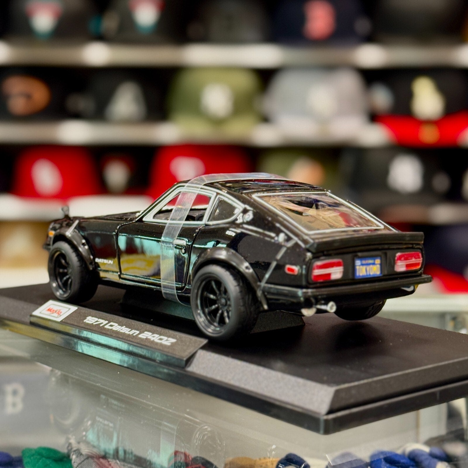 Maisto Datsun 240Z 'JDM Wide-body' Black 1/18 Scale Diecast Model Car | New - Product Image