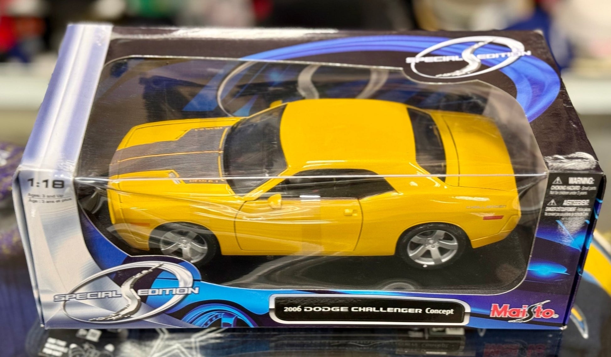Maisto Dodge Challenger Concept Yellow 1/18 Scale Diecast Model Car | New - Product Image