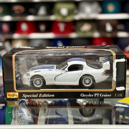 Maisto Dodge Viper GT2 GTS-R White 1/18 Scale Diecast Model Car | New - Product Image