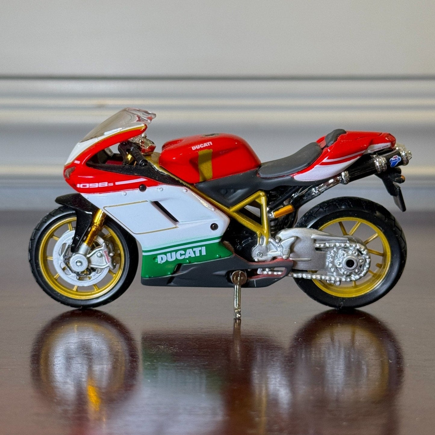Maisto Ducati 1098S Tricolore 1/18 Scale Diecast Model Bike | In Box - Product Image