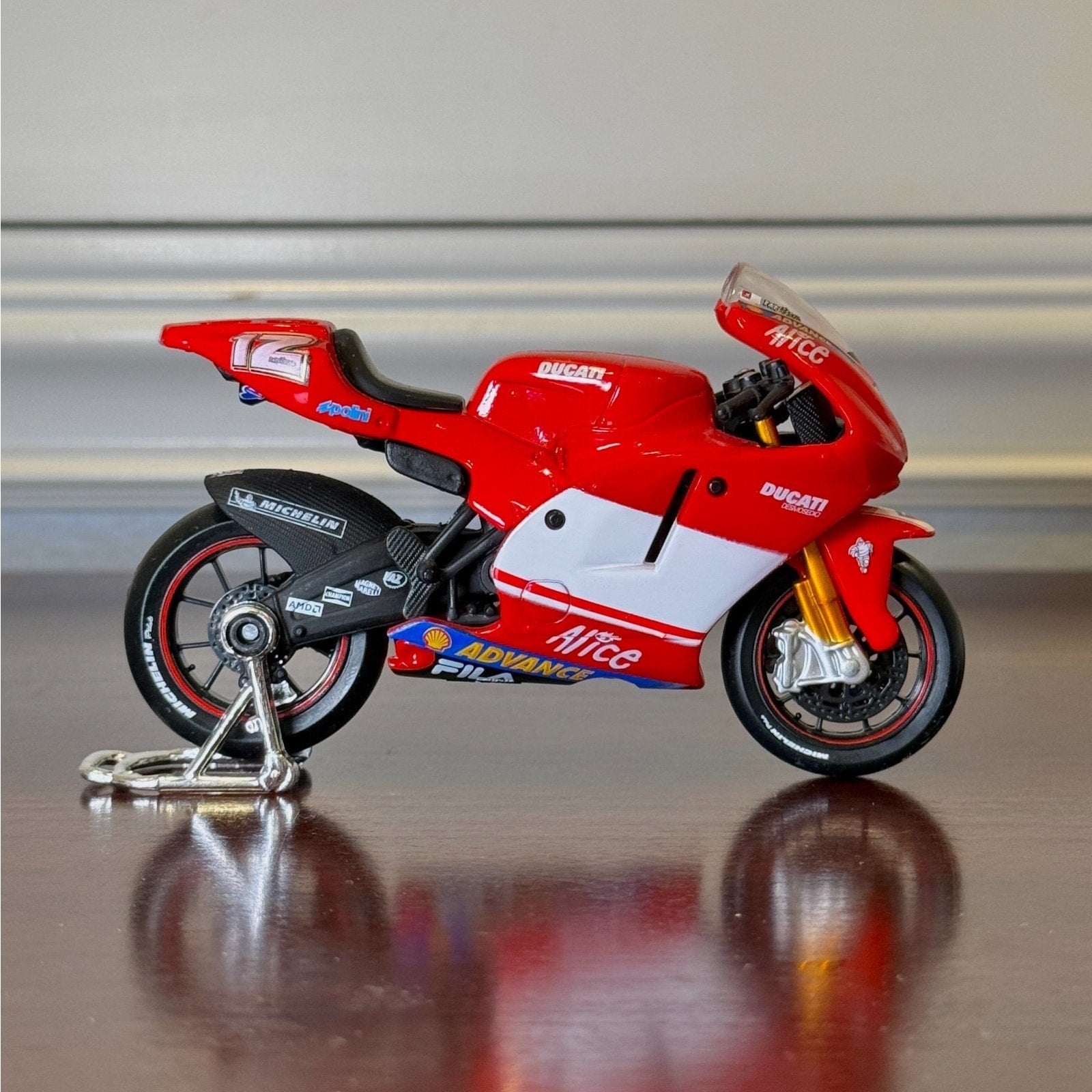 Maisto Ducati Corse Desmosedici 1/18 Scale Diecast Model Bike | In Box - Product Image