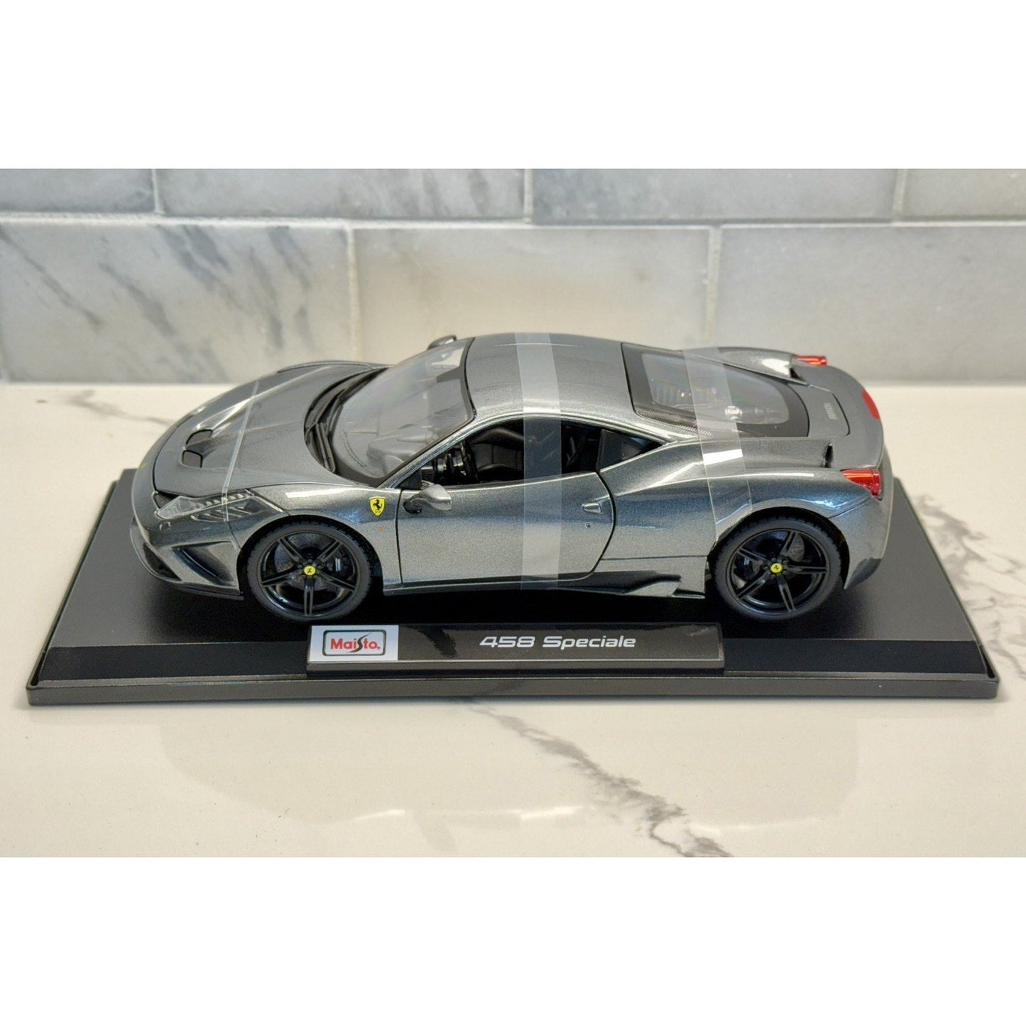 Maisto Ferrari 458 Speciale Titanium Gray 1/18 Scale Diecast Model Car | New - Product Image