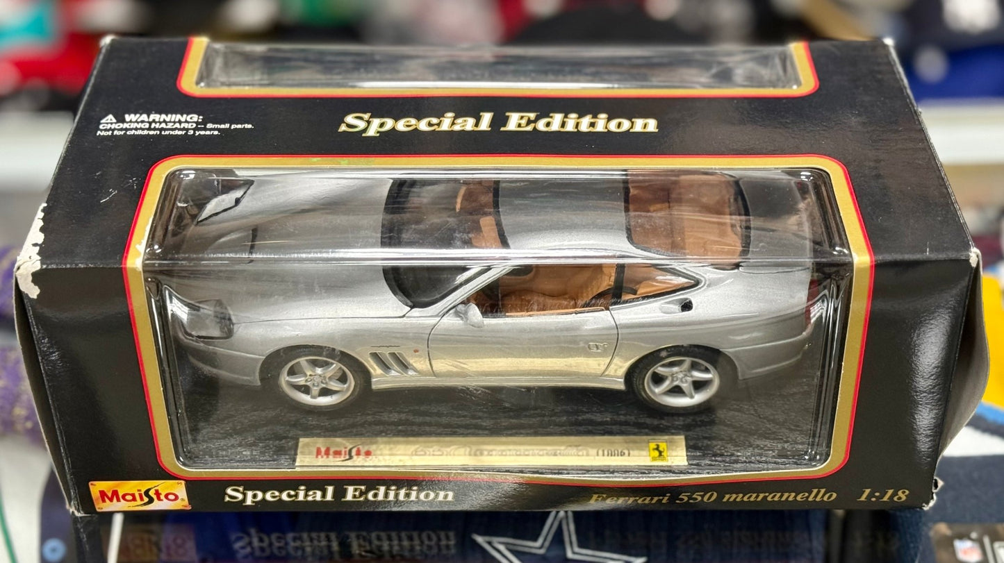 Maisto Ferrari 550 Maranello Gray 1/18 Scale Diecast Model Car | New - Product Image