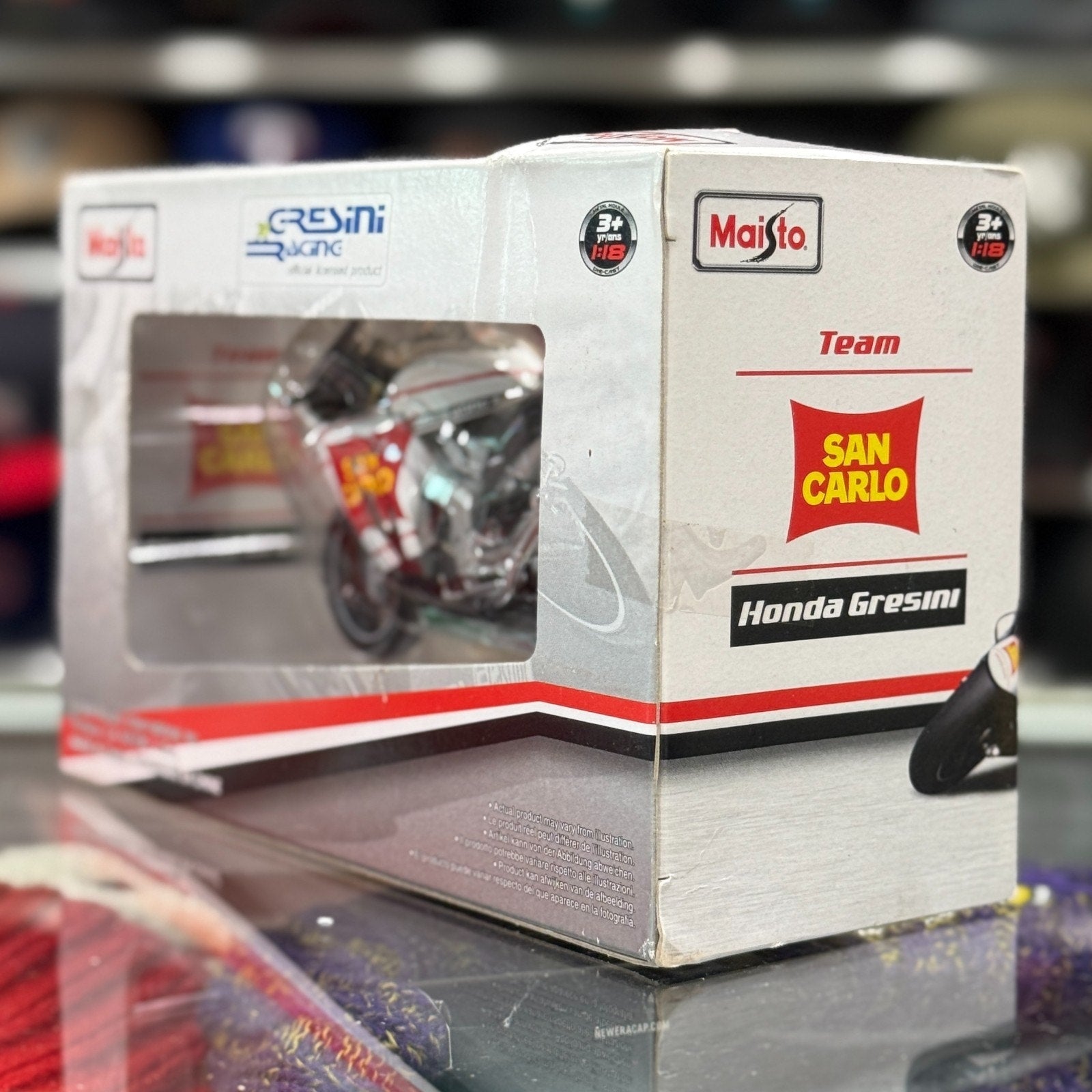Maisto Gresini Racing Honda RC212V 'San Carlos Racing Shinya Nakano' 1/18 Scale Diecast Racing Motorcycle | New - Product Image