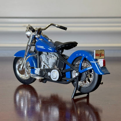 Maisto Harley Davidson Road King Royal Blue 1/18 Scale Diecast Model Motorcycle | In Box - Product Image