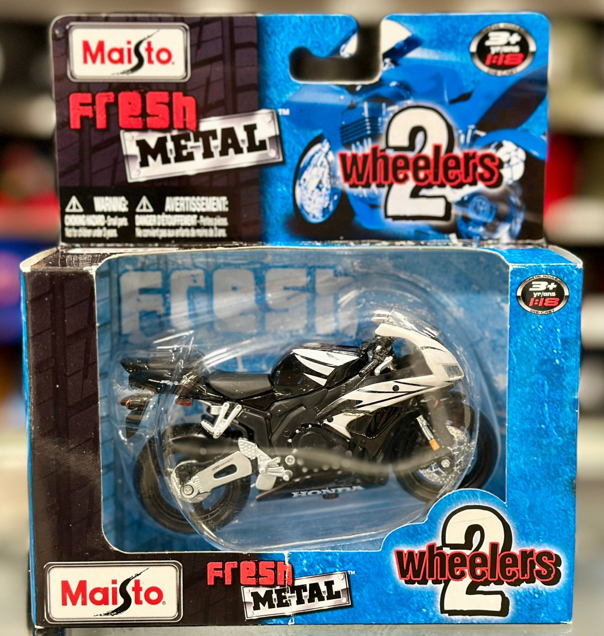 Maisto Honda 1/18 Scale Diecast Model Bike | New - Product Image