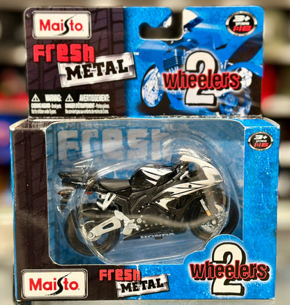 Maisto Honda 1/18 Scale Diecast Model Bike | New - Product Image