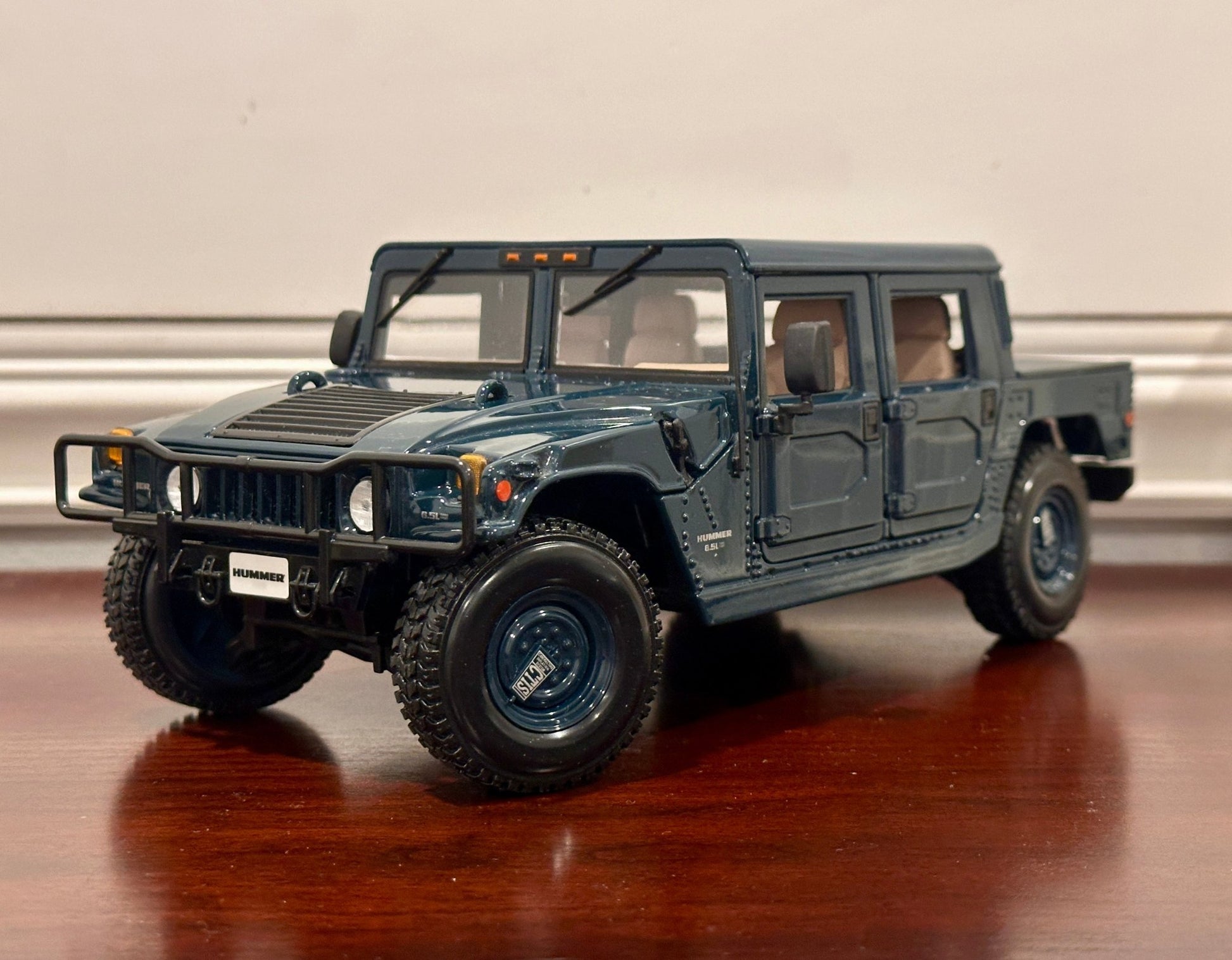 Maisto Hummer H1 Dark Green/Tan 1/18 Scale Diecast Model Car | New - Product Image